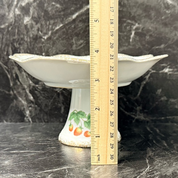 NORLEANS Cake Stand with Strawberries and Butterflies - Picture 6 of 14